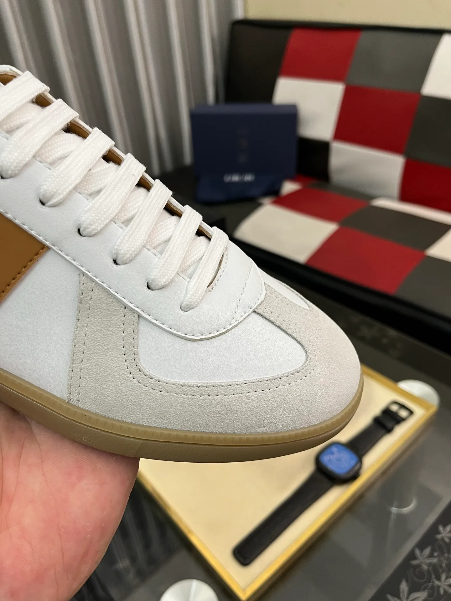 Men's shoes 💰380⌚️⌚️ 【Dior*DIAO】original quality.~ Unique modern style sneakers. 🏃A must-have casual shoe for trendy men😍😍 Original brand imported from Italy, imported original leather, sheep lining (refuses to discolor and grind feet) Sole: Original sole provided by the original factory, French lazy style design ⚠️Fit to the feet, original quality, super comfortable original sole. Code number: 38-448️⃣Colors available